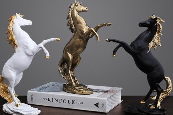 Tượng ngựa đứng