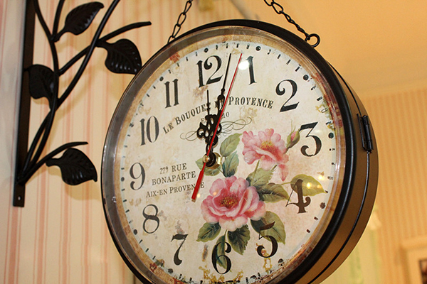 đồng hồ treo tường 2 mặt 05 đẹp, giá rẻ